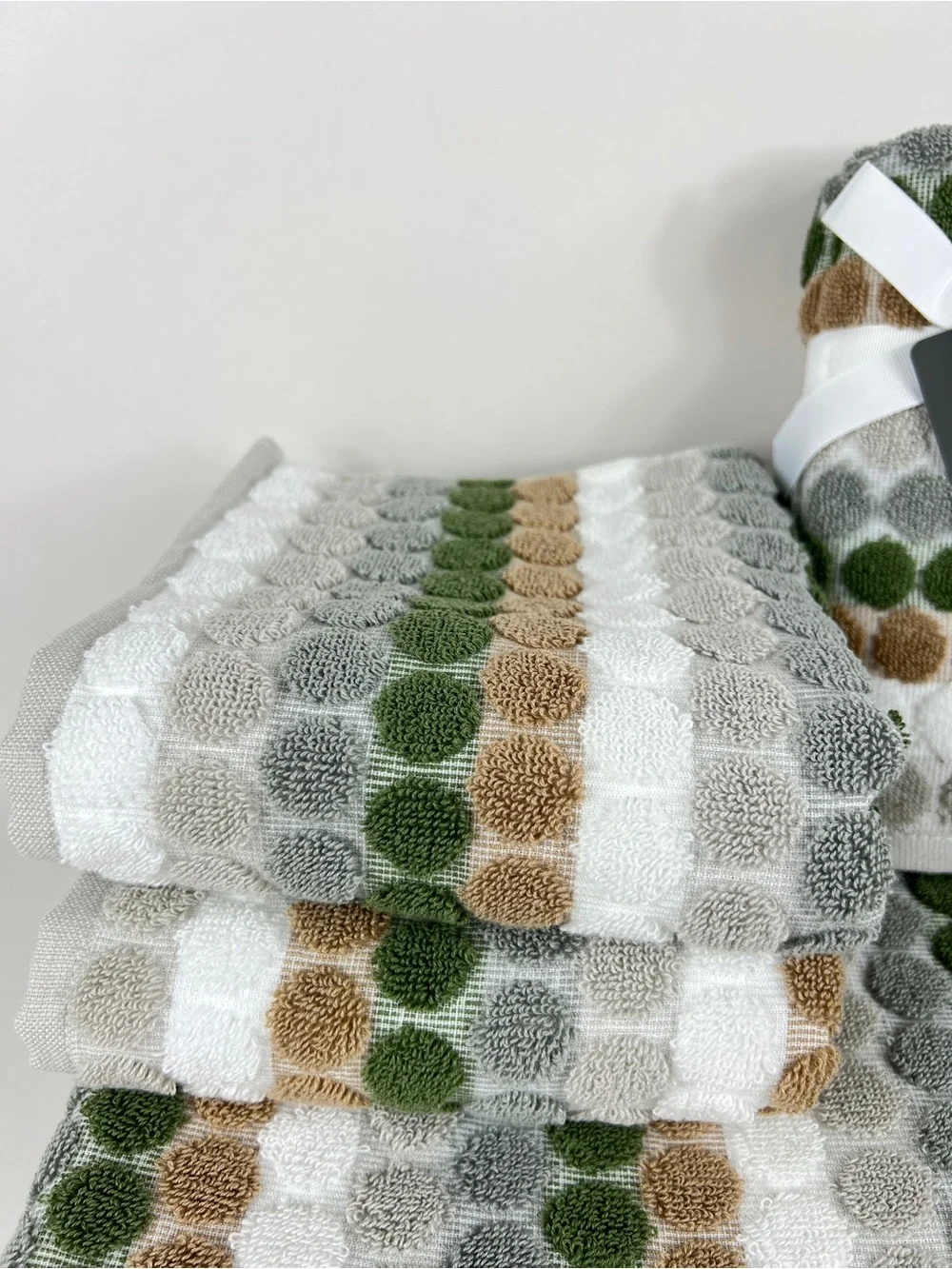 Soho Living Bath Towel Set Dots and Stripes Green Tan White 100% Cotton 6 Pc NEW